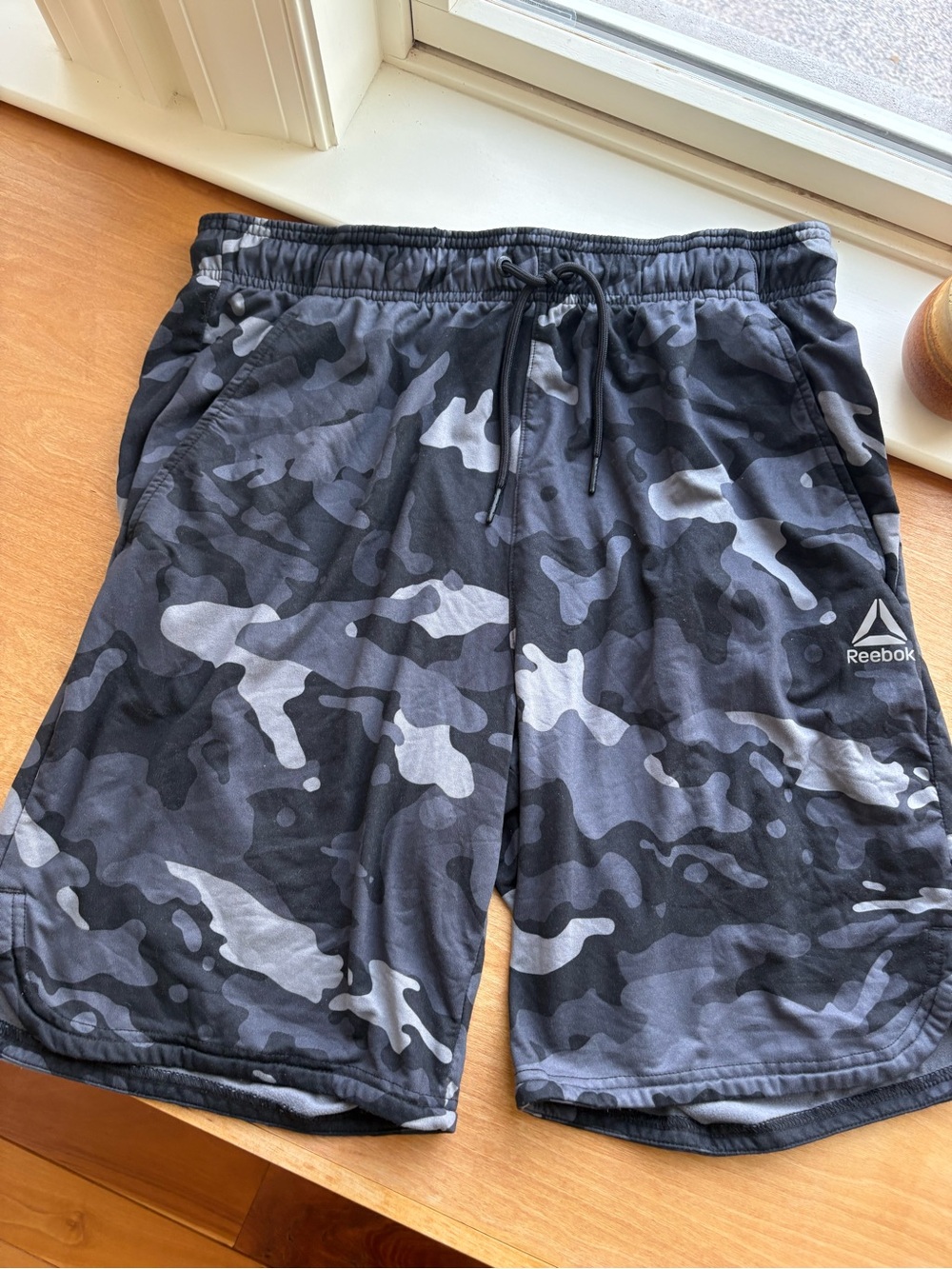 Reebok Men’s Black & Gray Camo Athletic Shorts - Picture 6 of 15
